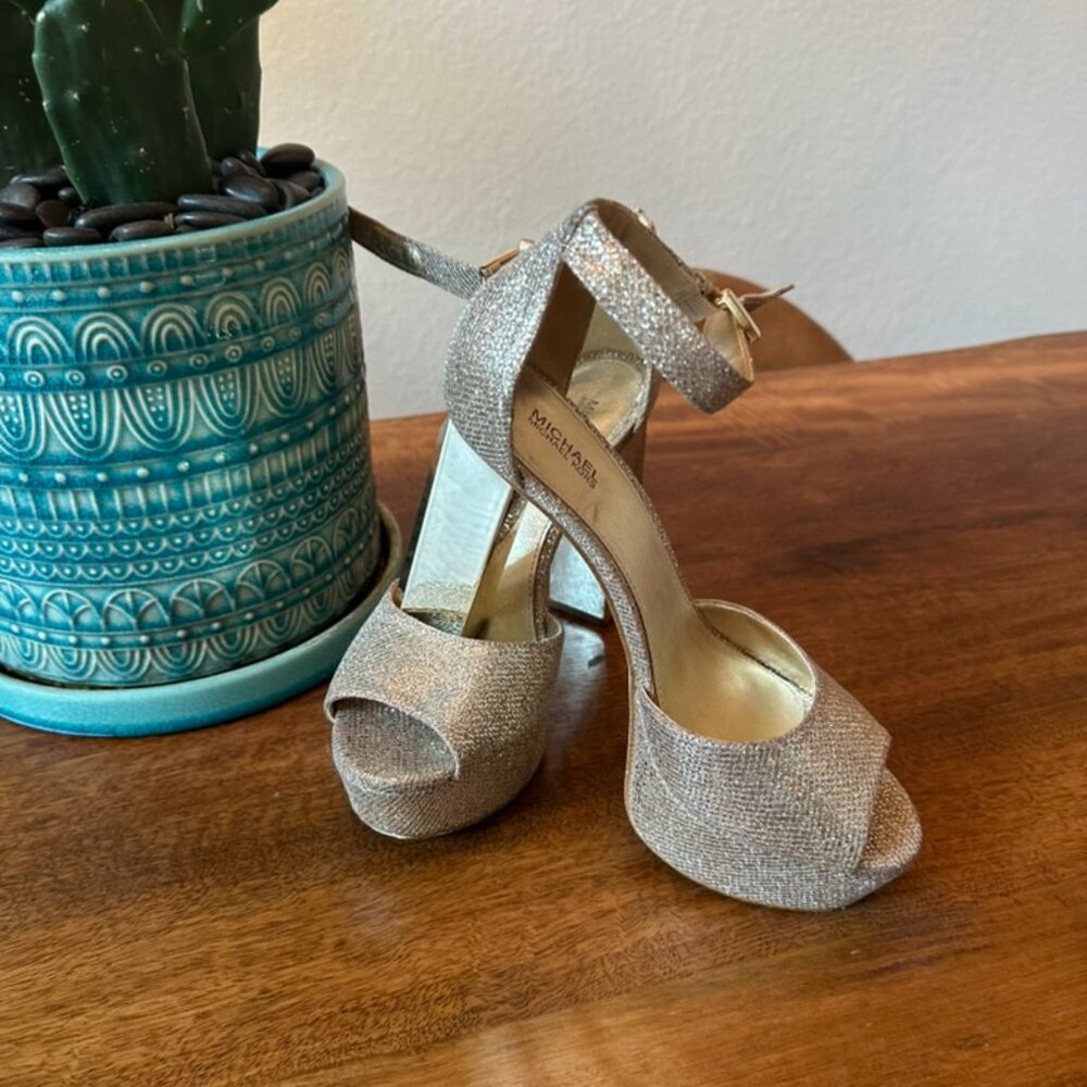 Micheal Kors platform gold heels 7.5
